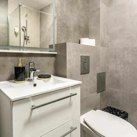 Apartment Bright And Cozy- Golden Apartments- Center&k2 *